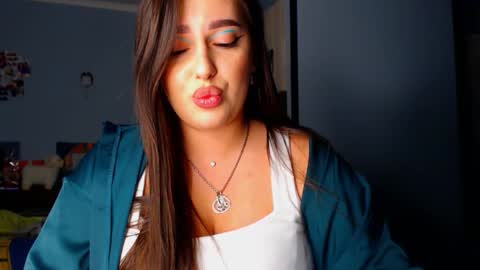 Snapshot of lisa_lady_golden chatting on September 14, 8:19 pm lisa_lady_golden online show from September 14, 8:19 pm