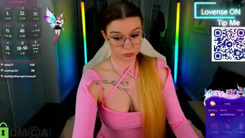 lisa_rabbit online show from June 8, 1:28 am