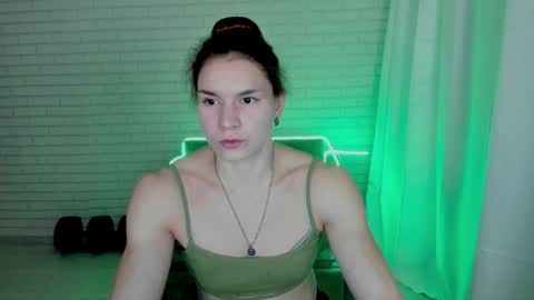 Snapshot of lisa_ree_ chatting on January 13, 12:09 am lisa online show from January 13, 12:09 am