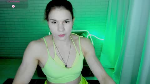 Snapshot of lisa_ree_ chatting on January 15, 10:13 pm lisa online show from January 15, 10:13 pm