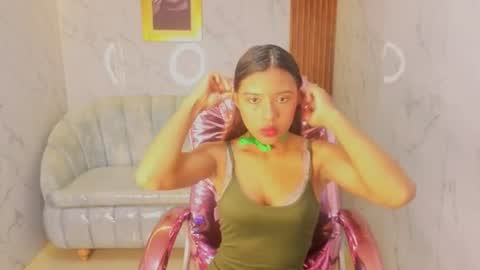 Snapshot of lisa_s1 chatting on July 17, 8:14 pm Liz online show from July 17, 8:14 pm