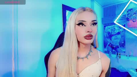 Snapshot of lisa_sparkleee chatting on April 1, 3:18 am lisa_sparkleee online show from April 1, 3:18 am