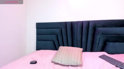 lisa white  online show from January 5, 12:31 am