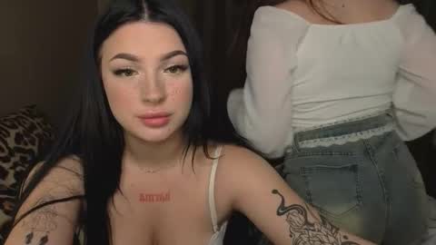 Lisa and Den online show from October 4, 2:48 pm