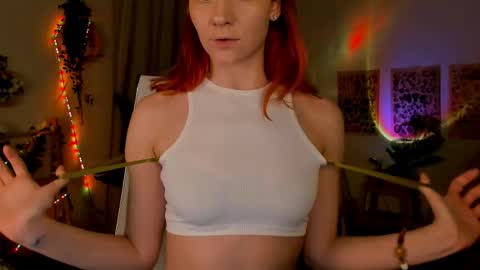 Lisa Aris online show from May 11, 4:04 pm