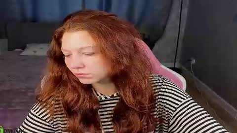 LisaFox online show from August 3, 1:15 am