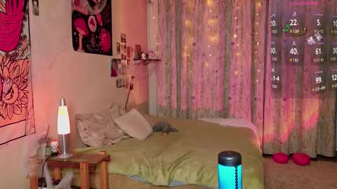 LisaCase online show from October 22, 5:24 pm