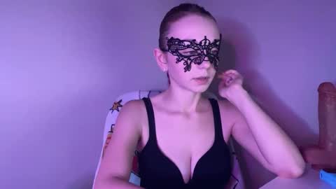 Lisa online show from September 10, 5:13 pm