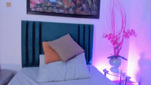 Snapshot of lisahadwiin chatting on December 12, 11:47 pm LisaHadwiin online show from December 12, 11:47 pm