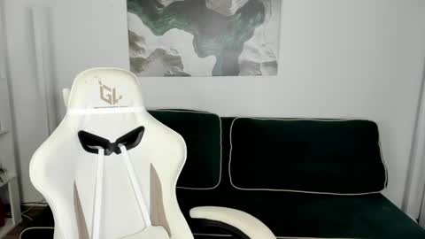 Lisa online show from April 27, 8:34 am