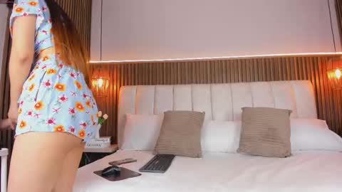 lisa online show from March 18, 12:08 pm