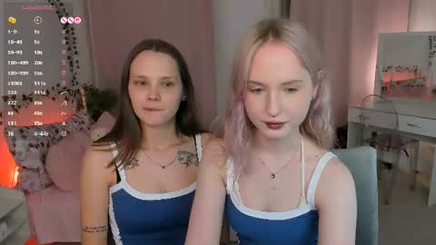 Lisa blonde  Alisa brunette online show from June 10, 9:25 pm