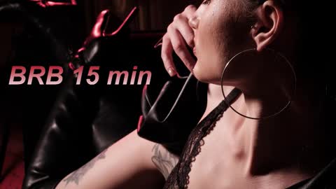 Lisa Moore online show from November 7, 6:02 am