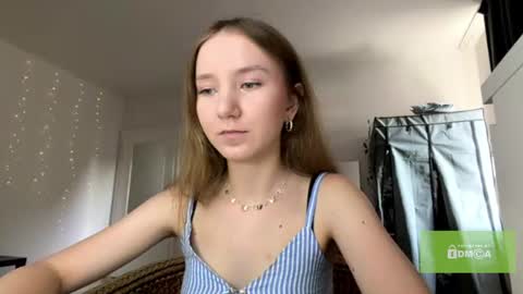 Snapshot of lisasmall chatting on July 16, 4:46 pm lisasmall online show from July 16, 4:46 pm