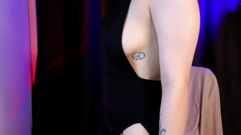 Snapshot of lisavamp chatting on January 24, 12:52 am LisaVamp online show from January 24, 12:52 am