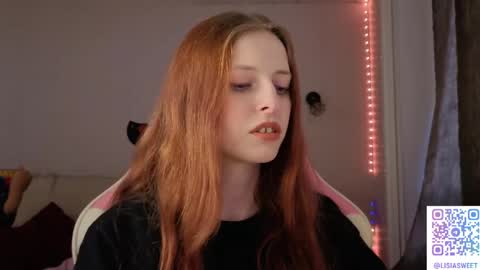 Snapshot of lisiasweet chatting on May 7, 2:22 pm Lika online show from May 7, 2:22 pm