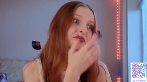 Snapshot of lisiasweet chatting on May 18, 2:23 pm Lika online show from May 18, 2:23 pm