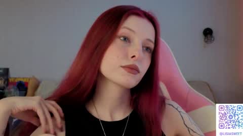Snapshot of lisiasweet chatting on June 2, 2:41 pm Lika online show from June 2, 2:41 pm
