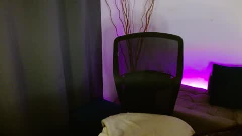 Snapshot of liss_petty chatting on June 1, 2:35 am Liss online show from June 1, 2:35 am