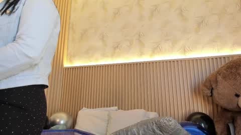 Snapshot of liss_reyes chatting on May 17, 2:02 pm Liss online show from May 17, 2:02 pm