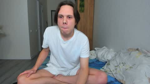 Alfie online show from December 8, 4:25 am