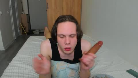 Alfie online show from December 24, 3:38 am