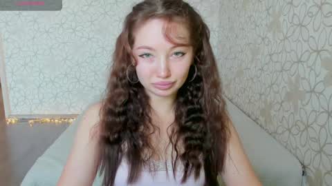 lissa_cristal_ online show from April 22, 9:22 am