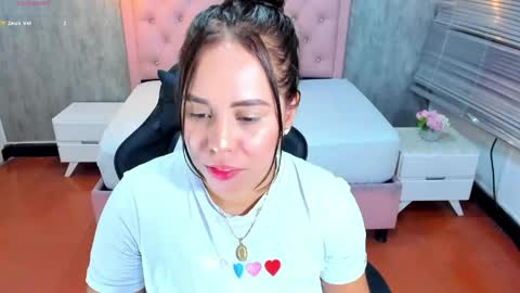 L I S S A  online show from April 22, 3:53 am