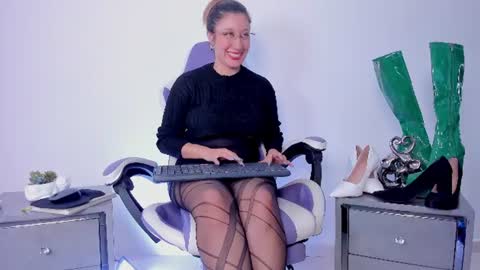Snapshot of lissa_kim_ chatting on July 12, 4:09 pm Lissa Kim online show from July 12, 4:09 pm