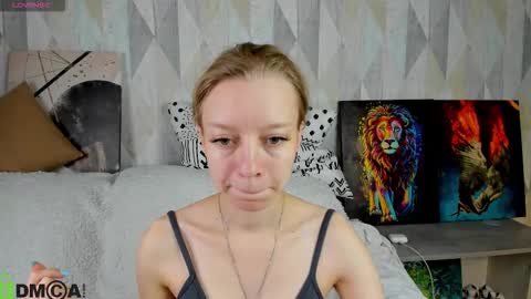 Snapshot of lissa_kitsune chatting on October 5, 8:12 am Lissa online show from October 5, 8:12 am