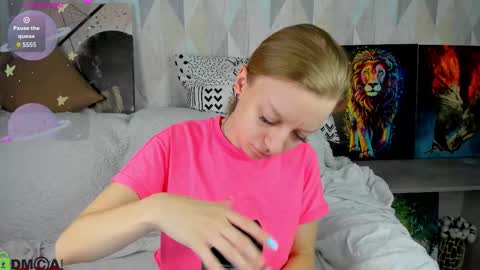 Snapshot of lissa_kitsune chatting on October 6, 7:28 am Lissa online show from October 6, 7:28 am