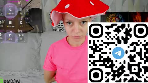 Snapshot of lissa_kitsune chatting on October 7, 7:16 am Lissa online show from October 7, 7:16 am