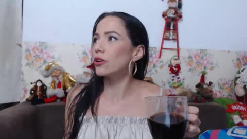 Snapshot of lissabear chatting on December 19, 3:41 pm Sara Lucia online show from December 19, 3:41 pm