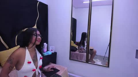 Lissa online show from March 12, 4:02 pm