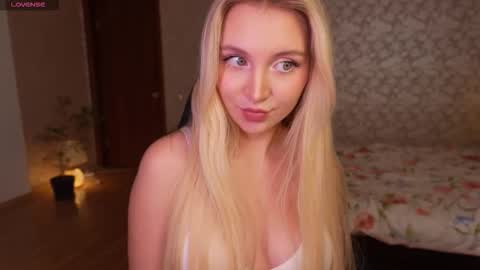 Snapshot of lissablush_ chatting on November 10, 10:36 am Lissa online show from November 10, 10:36 am