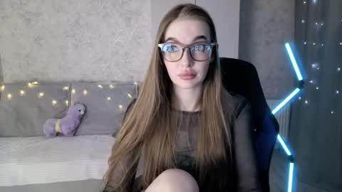 Lissa online show from April 19, 4:28 pm