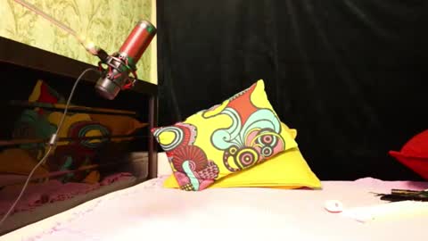 Lissa Ross online show from December 5, 5:28 pm