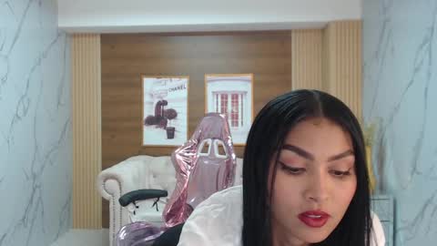 Snapshot of lissandra_s chatting on September 17, 10:33 pm lissandra_s online show from September 17, 10:33 pm