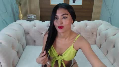 Snapshot of lissandra_s chatting on October 2, 9:44 pm lissandra_s online show from October 2, 9:44 pm