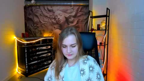 Snapshot of lissatelor chatting on June 6, 9:14 am Lissa Telor online show from June 6, 9:14 am