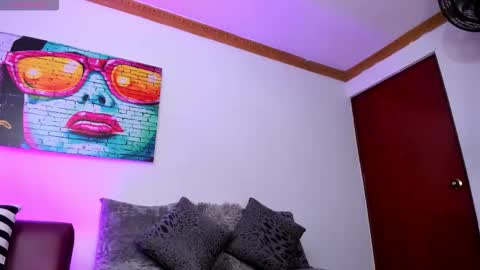 Liss Brown online show from December 19, 1:29 pm