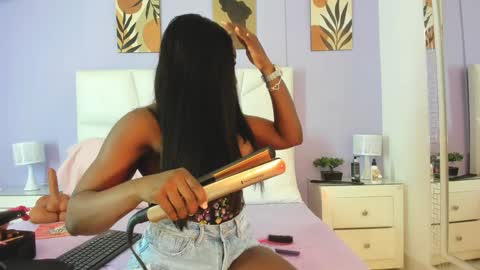 Snapshot of lissetlong69 chatting on December 16, 5:49 am Lisseth Long  online show from December 16, 5:49 am