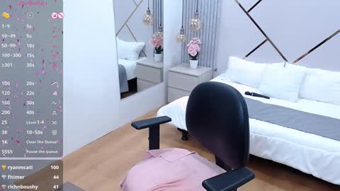 Lita online show from December 31, 4:25 pm