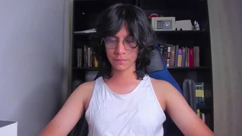 Snapshot of literateboy chatting on December 23, 1:36 am Literateboy online show from December 23, 1:36 am