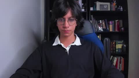 Snapshot of literateboy chatting on January 6, 1:31 am Literateboy online show from January 6, 1:31 am