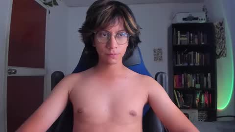 Snapshot of literateboy chatting on February 2, 1:37 am Literateboy online show from February 2, 1:37 am