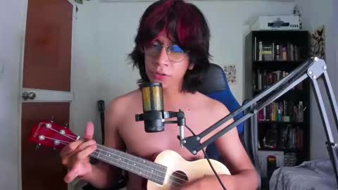 Snapshot of literateboy chatting on February 19, 1:45 am Literateboy online show from February 19, 1:45 am