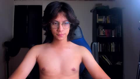 Snapshot of literateboy chatting on March 16, 1:33 am Literateboy online show from March 16, 1:33 am