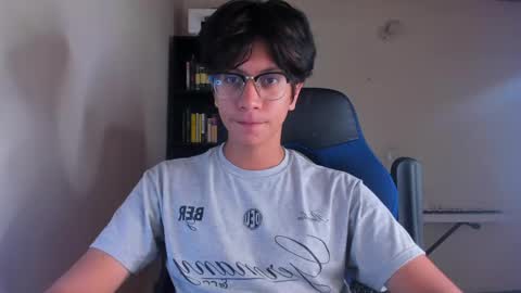Snapshot of literateboy chatting on June 6, 1:43 am Literateboy online show from June 6, 1:43 am