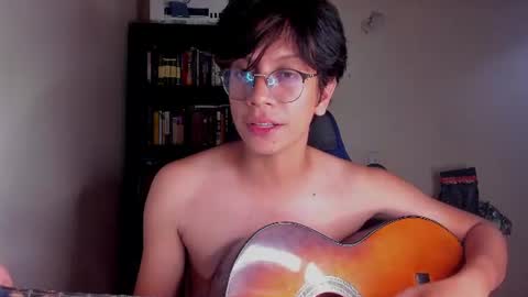 Snapshot of literateboy chatting on June 11, 2:53 am Literateboy online show from June 11, 2:53 am